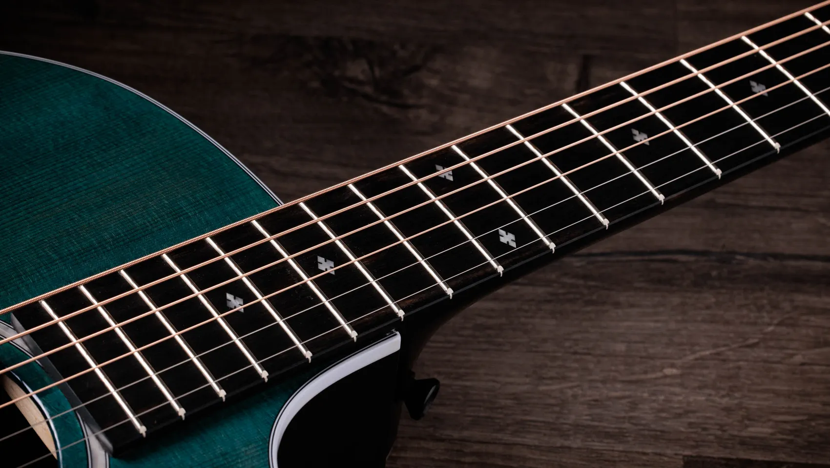 214ce Plus Special Edition, Trans BlueSapeleアコースティック